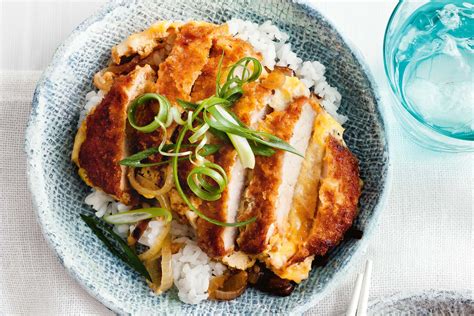 Authentic Japanese Katsudon Recipe: Crispy Pork Cutlet Bowl at Home