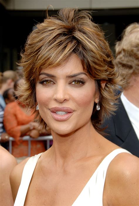 Achieve the Iconic Lisa Rinna Haircut and Signature Style