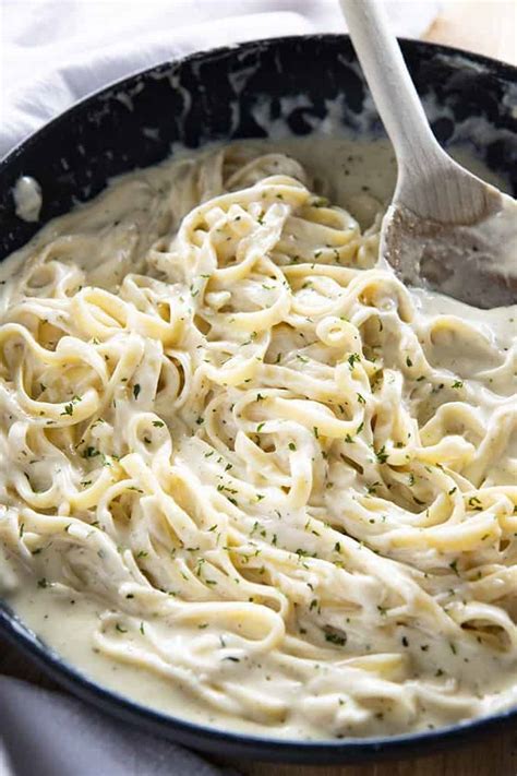 Perfecting Your Alfredo: Easy Ways to Thicken Sauce