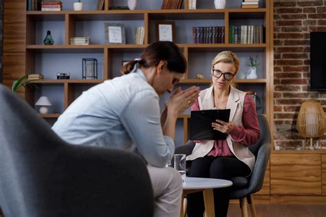 Navigating Life's Labyrinth: Your Guide to Finding the Right Counseling Support