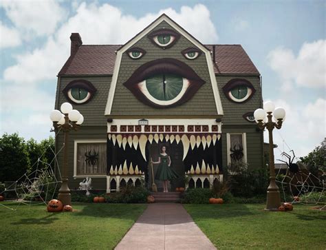 Spooky Halloween Home Decorations: A Ghastly Tour