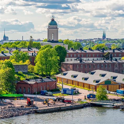 Helsinki Guided Tours: Explore the Nordic Jewel with Expert Guides