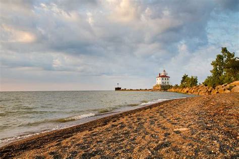 Lake Erie: A Jewel of the Great Lakes in the USA