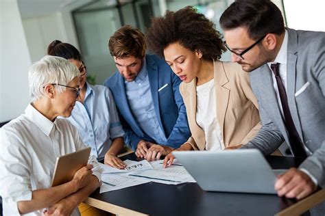 Boosting Workplace Morale: Strategies for a Thriving Office Environment