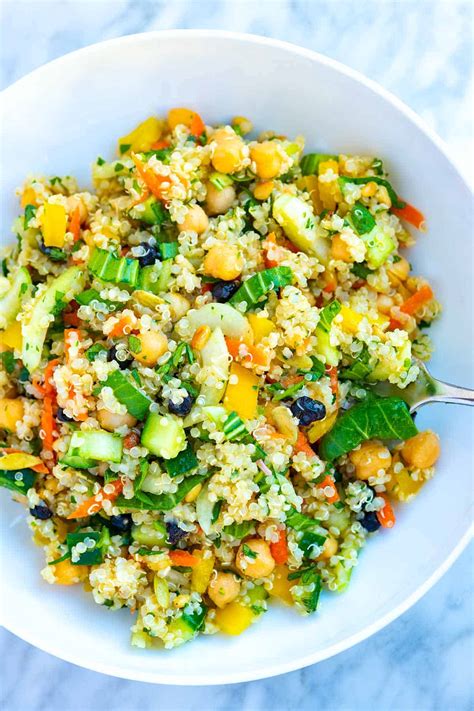 Refreshing Vegan Quinoa Salad: A Healthy & Flavorful Meal for Modern Lifestyles