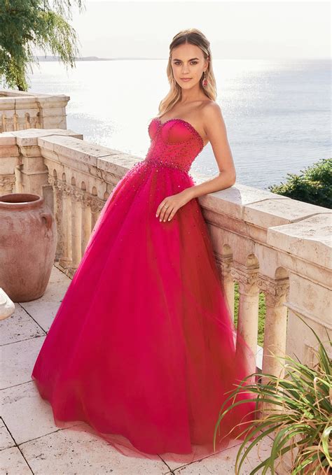 Discover the Best Dresses for Every Occasion
