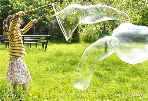 Crafting the Best Homemade Bubble Mix for Endless Fun