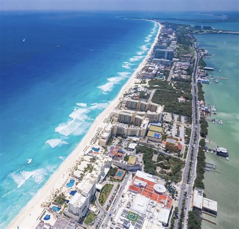 Navigating Cancun's Hotel Zone: A Guide to Taxi Fares
