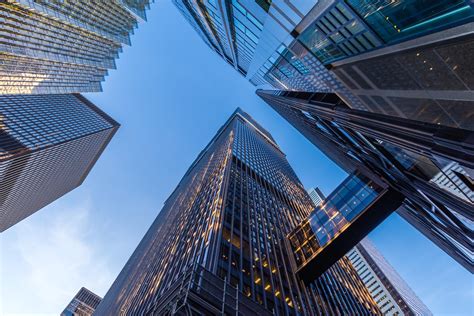 Your Definitive Guide to Becoming a Commercial Mortgage Broker