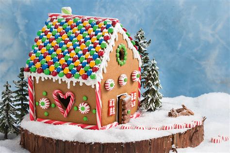 Magical Gingerbread House Decorating Ideas for the Holidays