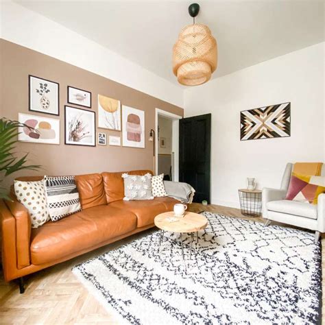 Transform Your Living Room Walls: Creative Decorating Ideas