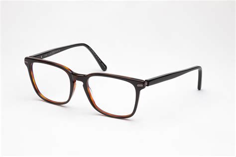 Where to Find Your Next Pair of Eyewear: Style, Vision, and Comfort