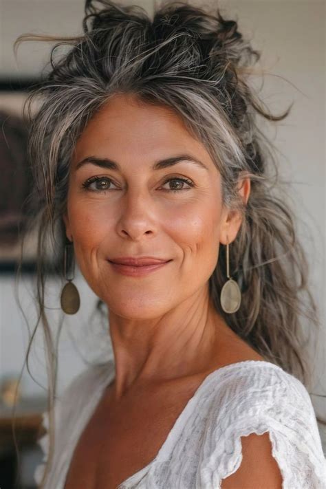 Gorgeous Grey Hair Styles: Embrace Your Silver Glamour