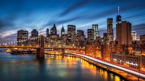 Crafting the Perfect Manhattan: A Timeless Cocktail Journey