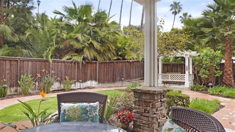 Compassionate Memory Care in Huntington Beach: A Guiding Light for Families