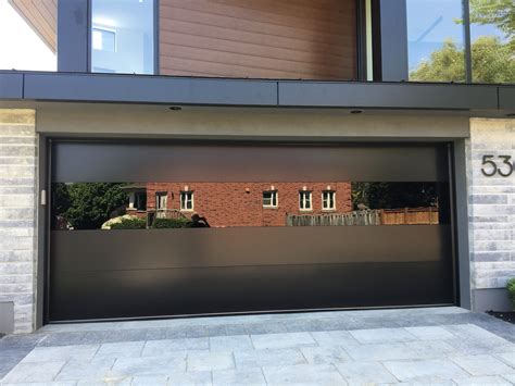 Modern Garage Doors: Elevate Your Home's Style and Security with Smart Technology