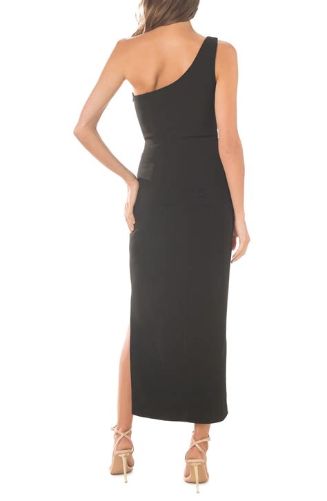 Discover Your Signature Style: Elegant Dresses for Every Woman