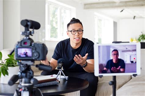 How to Become an Online Creator: Your Path to Digital Influence