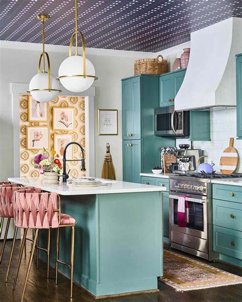 Best Colors for Small Kitchens: Brighten & Enlarge Your Space