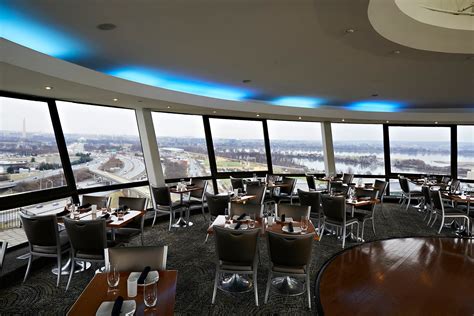 New York's Iconic Revolving Restaurant: A Culinary Journey with Unmatched Views